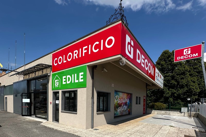 Esterno del punto vendita DECOM di Grumello del Monte